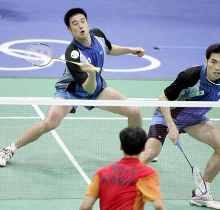 字母哥三双亚历山大31分 雷霆121-105雄鹿.