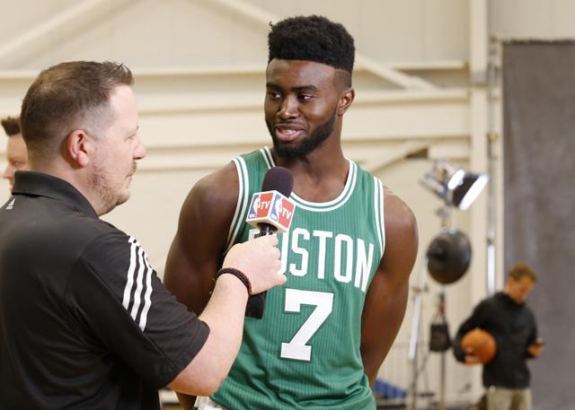 夺都激烈异 夺都激烈异